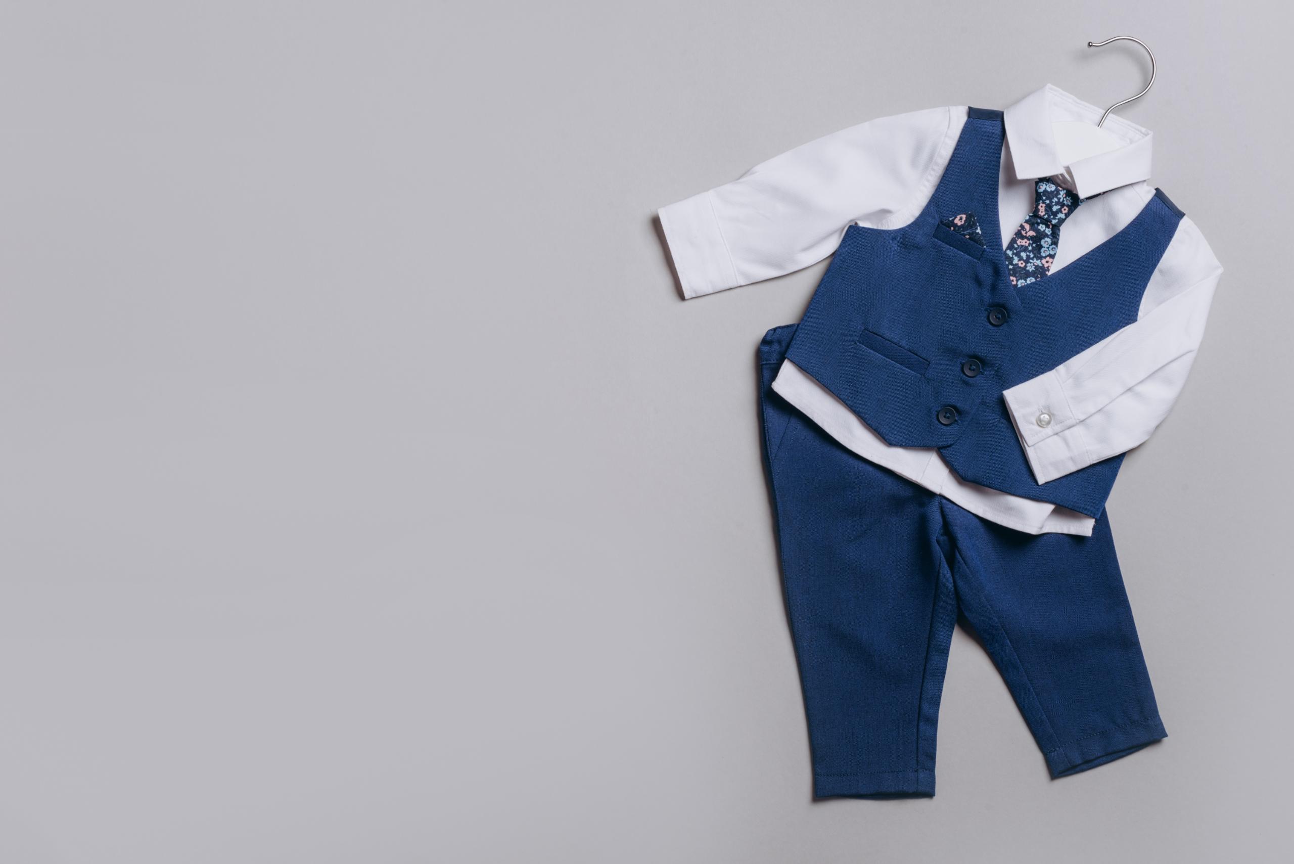 How To Choose The Perfect Boys Suit Online