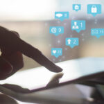 소셜 미디어의 10가지 이점은 무엇입니까